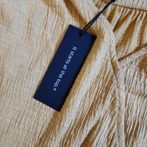 NWT Cable & Guage Top - Picture 3 of 9